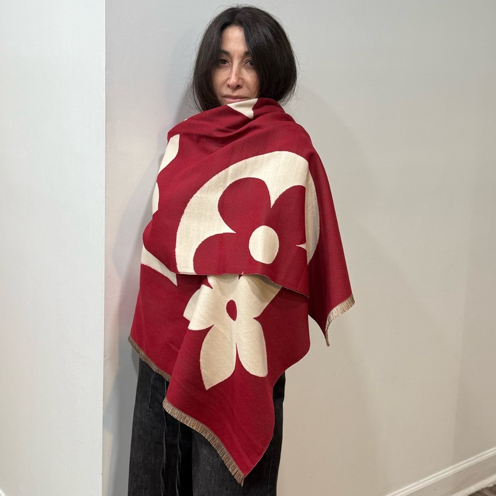 Reversible Elegant Red and Cream Scarf